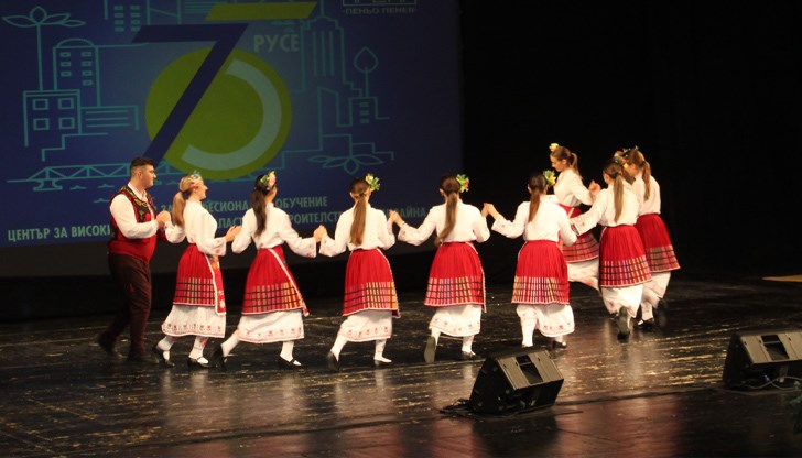 Събитията и проявите по повод годишнината на ПГСАГ „Пеньо Пенев“ приключиха с празничен концерт