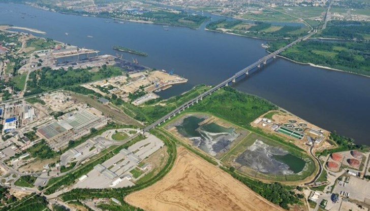 За изграждането на инсинератор за горене на отпадъци в Гюргево се заговори в края на лятото, когато румънските власти дадоха последен шанс на България да вземе участие в трансграничния ОВОС За изграждането на инсинератор за горене на отпадъци в Гюргево се заговори в края на лятото, когато румънските власти дадоха последен шанс на България да вземе участие в трансграничния ОВОС