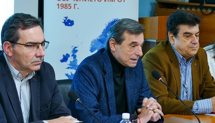 За това алармира Димитър Манолов За това алармира Димитър Манолов