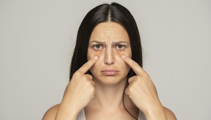 Пиенето със сламка, зависимостта от социалните мрежи, гледането на сериали и редица други навици ни карат да изглеждаме по-възрастни Пиенето със сламка, зависимостта от социалните мрежи, гледането на сериали и редица други навици ни карат да изглеждаме по-възрастни