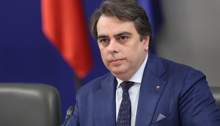 Министърът на финансите отбеляза, че пътят към по-високи доходи минава през по-високи инвестиции