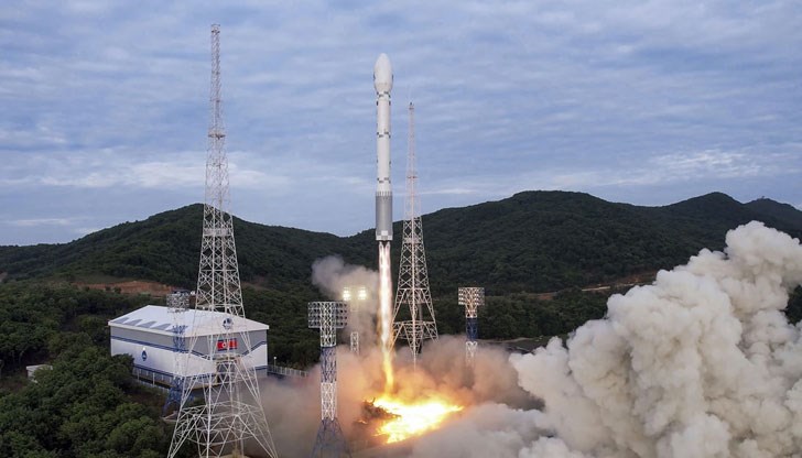 Япония и Южна Корея казаха, че засега не могат да потвърдят дали севернокорейски сателит е бил изведен в орбита