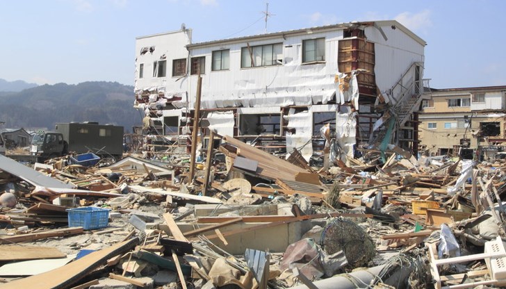 128 души са открити сред развалините 128 души са открити сред развалините