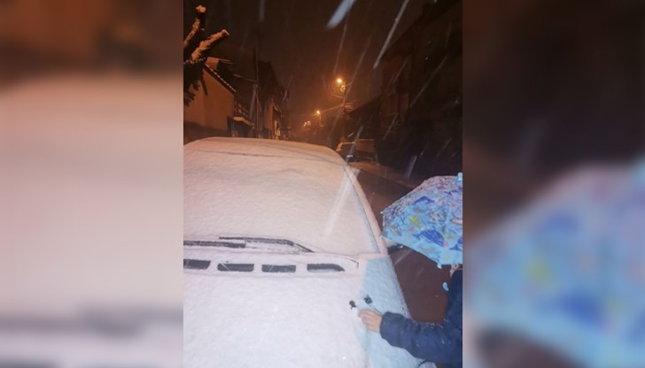 Обилен снеговалеж в този час в Русе