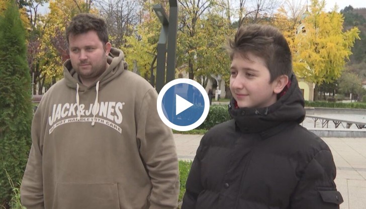 За 13-годишния Самуил това било свързано с подигравки в училище, но той не се отказал