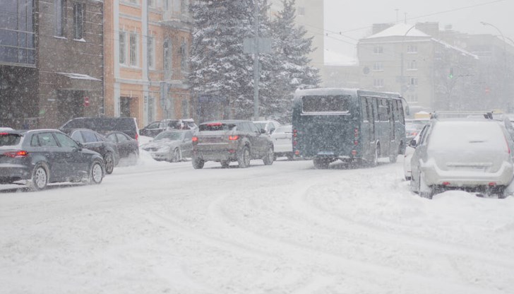 Територията на България ще бъде засегната от обилни валежи от дъжд и сняг, предупредиха румънските власти