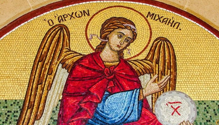 В българската народна традиция този ден се свързва с почитта към мъртвите и душата на човека