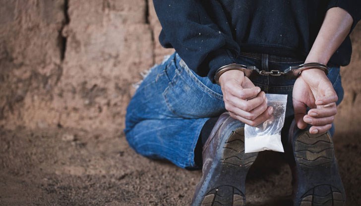 Трима от тях са притежавали хероин Трима от тях са притежавали хероин