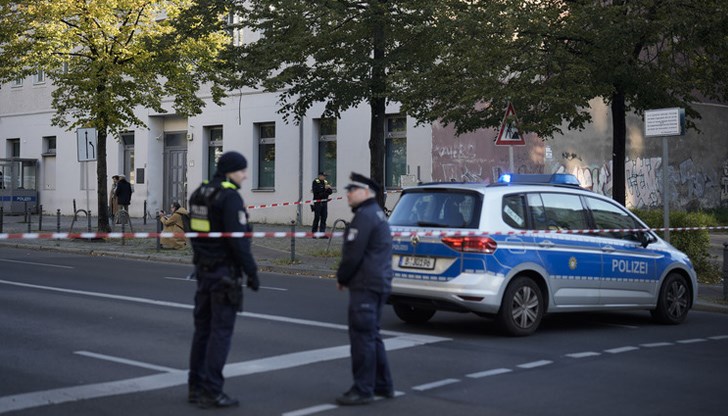 Магазини са белязани с антисемитски знаци, има опит за подпалване на синагога в Берлин Магазини са белязани с антисемитски знаци, има опит за подпалване на синагога в Берлин