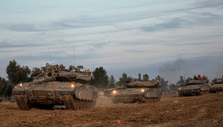 Съобщава се, че по израелски войници е бил открит огън и те отвърнали на стрелбата