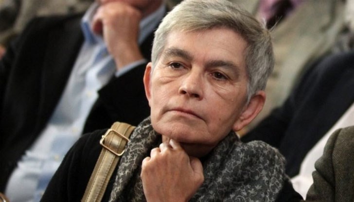 Бойко Борисов ще крепи правителството, докато му е изгодно, каза журналистът Бойко Борисов ще крепи правителството, докато му е изгодно, каза журналистът