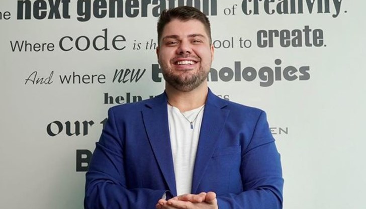 В началото на тази година Павел Николов прави фурор, след като издава книга за изкуствен интелект, направена с изкуствен интелект