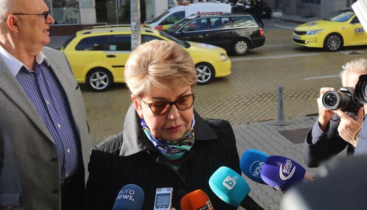 Имаме нотариален акт за църквата "Свети Николай Мирликийски". Тя е руска. Имаме нотариален акт за църквата "Свети Николай Мирликийски". Тя е руска.