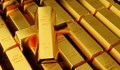 Цената на златото се насочва към най-големия си годишен ръст от 2020 година насам
