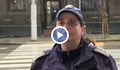 Полицайка е хулена, че помага на деца да пресекат улица
