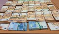 Митничари откриха над 71 000 евро в чували с картофи