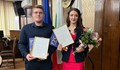 Цветелина Стефанова и Серкан Садулов са „Студенти на годината“ на Община Русе