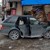 Кола се заби в магазин в центъра на Варна