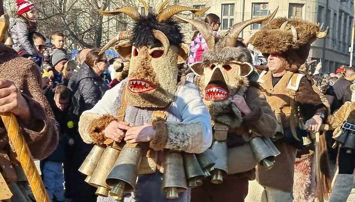 Джамалджийско шествие огласи улиците на града