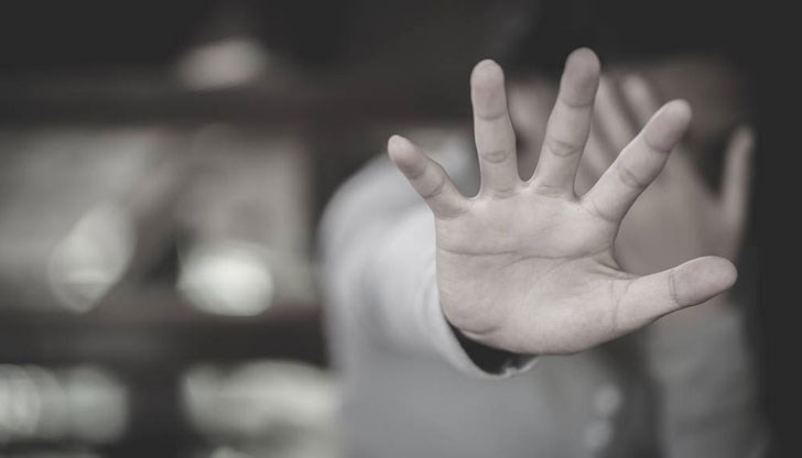 Потърпевшата е заявила пред униформените, че е жертва на домашно насилие