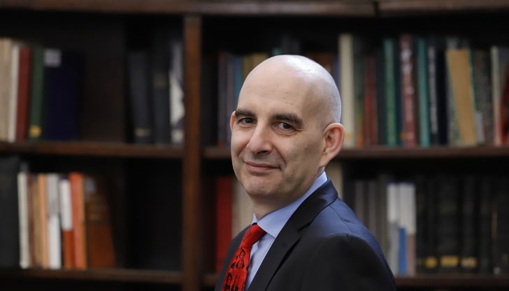 Делян Пеевски възрази срещу участието на посланика по БНР и програмния съвет забрани излъчването, сподели журналистът