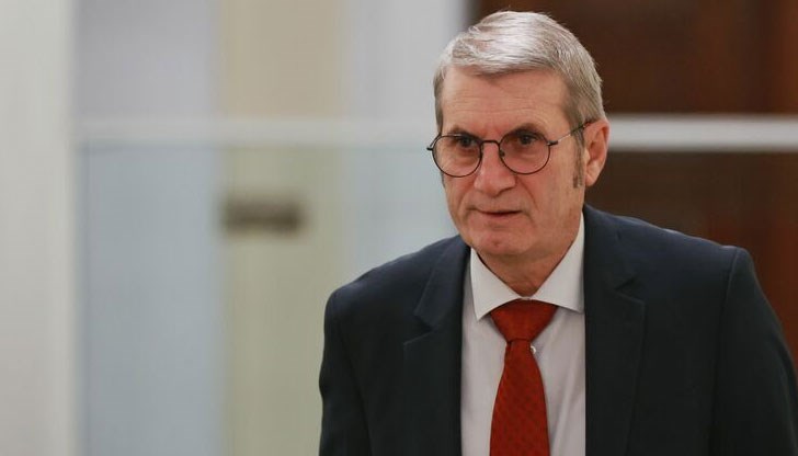 Христо Хинков щял да бъде сменен след ротацията, защото не се справял Христо Хинков щял да бъде сменен след ротацията, защото не се справял