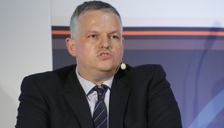 Бивш здравен министър сякаш говореше от опит как се поръчват доклади, коментира той Бивш здравен министър сякаш говореше от опит как се поръчват доклади, коментира той