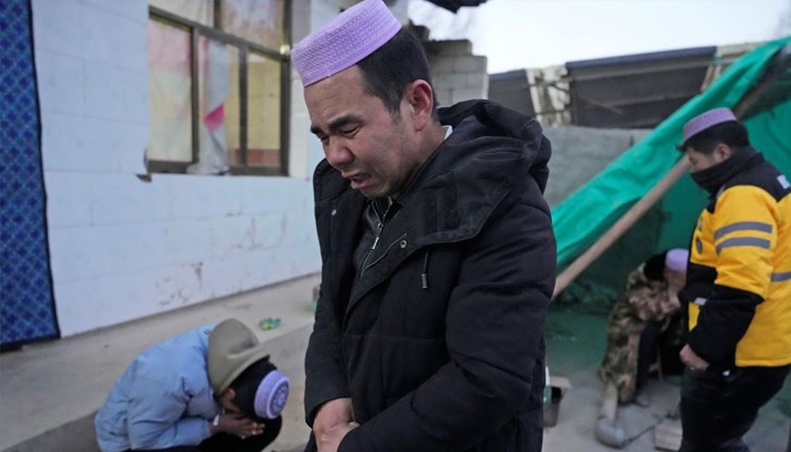 "Къщите ни са изравнени със земята" "Къщите ни са изравнени със земята"