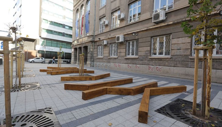 След златната арка - греди на улица "Цар Иван Шишман"