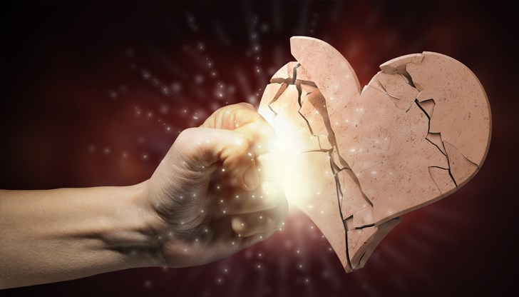 Много жени и мъже започват нова връзка, без да подозират, че могат да се озоват в насилническа среда