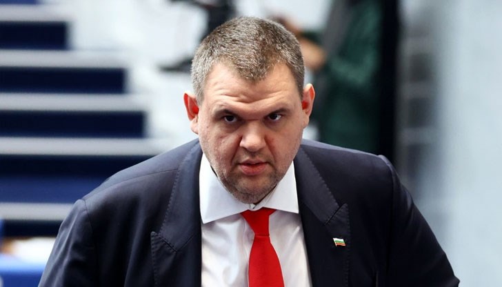 Нека да спомним кой е той - "политическият Франкенщайн", който се движи в коридорите на властта с тежкото клеймо на санкциите по закона Магнитски Нека да спомним кой е той - "политическият Франкенщайн", който се движи в коридорите на властта с тежкото клеймо на санкциите по закона Магнитски