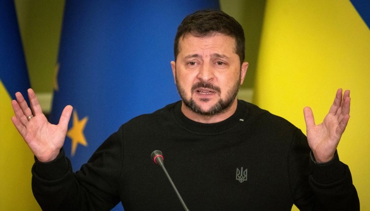 Забавянето на плащанията може да засегне 500 000 държавни служители, 1,4 милиона учители и 10 милиона пенсионери Забавянето на плащанията може да засегне 500 000 държавни служители, 1,4 милиона учители и 10 милиона пенсионери