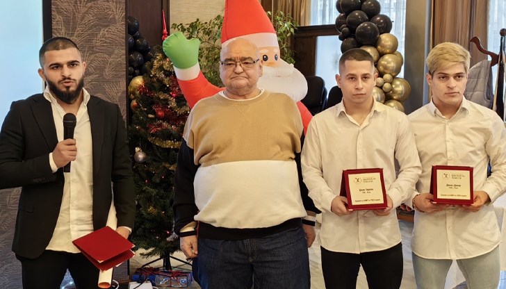 Това са Ангел Русев, Джан Зарков, Надежда-Мей Нгуен и Дениз Данев