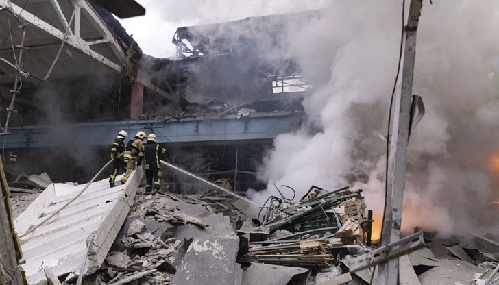 Поразеният хотел в град Харков често се използва от чуждестранни журналисти, защото разполага с бункер