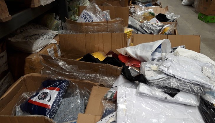 Стоките, имитиращи известни марки, са близо 18 милиона - два пъти повече от тези задържани през 2022 година