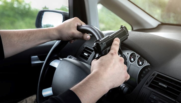 22-годишен е задържан в полицейския арест за хулиганство след агресия на пътя