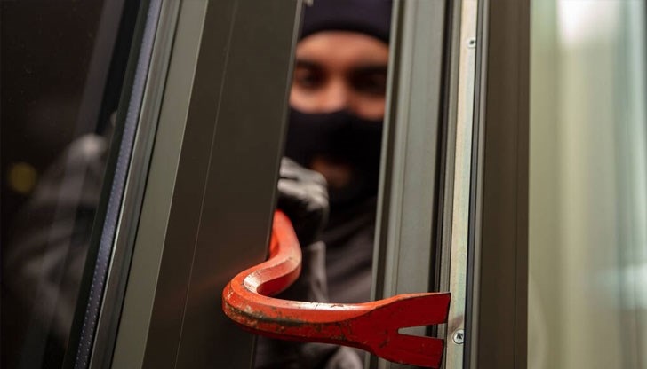 Крадците са влезли в имота по време на коледните празници