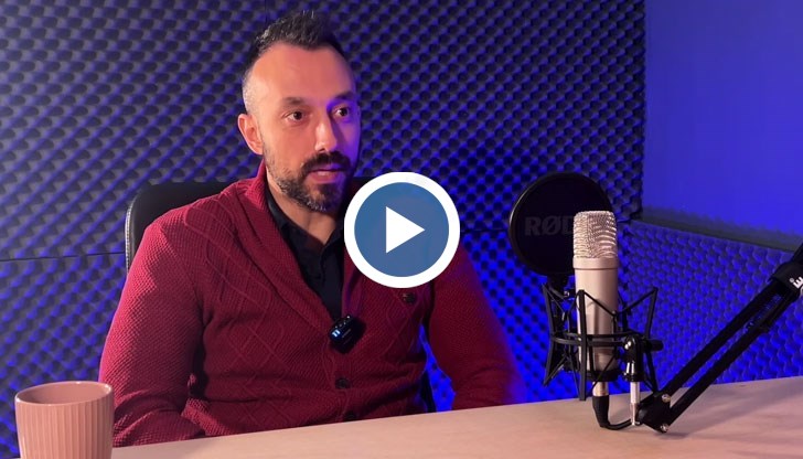 Нещата са сложни и се надявам да не се опитат тези задкулисни играчи да манипулират обществото, докато продължават да тупкат топката с разни поставени лица, коментира футболният мениджър