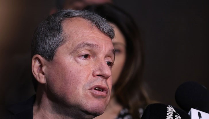 Асен Василев иска да фалира много от държавните дружества в енергетиката и да вземе част от тях под шапката си, каза депутатът от ИТН