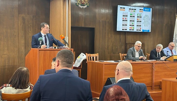 Гласуването на новата структура на общинската администрация се отлага за януари Гласуването на новата структура на общинската администрация се отлага за януари