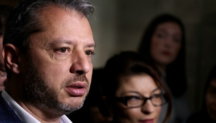 Така той коментира информацията, че „Лукойл“ преразглежда дейността си в България и обмисля продажба на бизнеса у нас