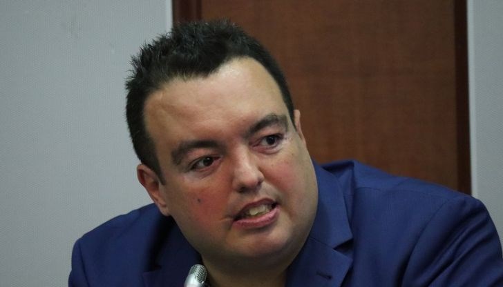 Определено се води една непублична дипломация, заяви експертът по изборни системи Определено се води една непублична дипломация, заяви експертът по изборни системи