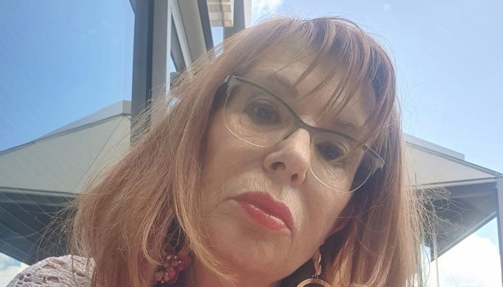 Вече е време за събиране - стена от рамена, вулкан от сърца. Докато още може