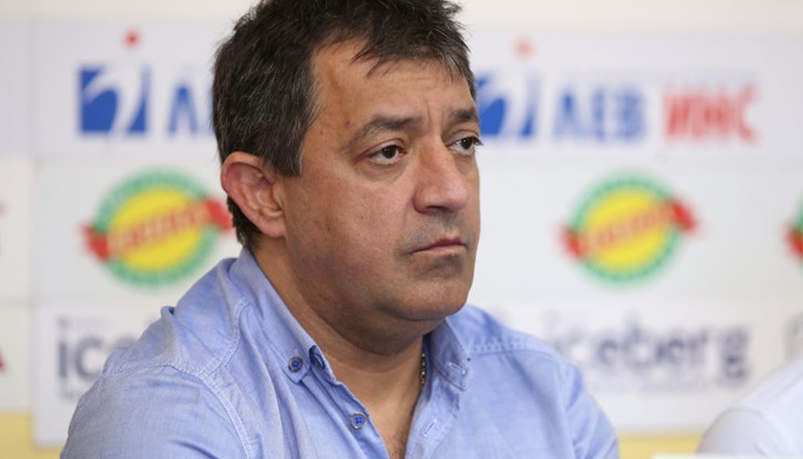 Синът на националния селекционер Иван Иванов е заловен с белязани банкноти