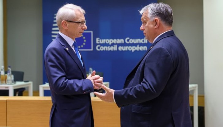 Унгарският външен министър Петер Сиярто дори заплаши да блокира влизането на България в Шенген, ако данъкът се запази