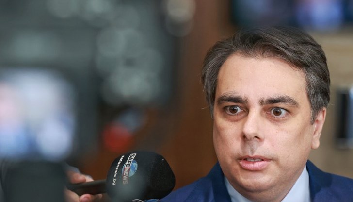 Независимо от критиките на едрия бизнес няма да бъде правена крачка назад от данъчните закони