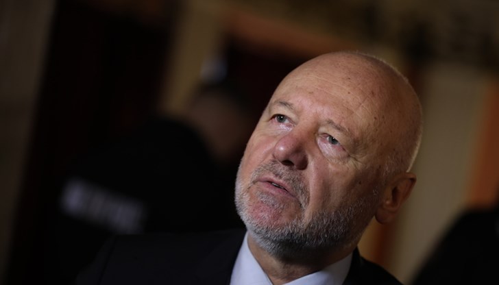 Успяхме да се справим, макар и с леко напрежение накрая, заяви военният министър