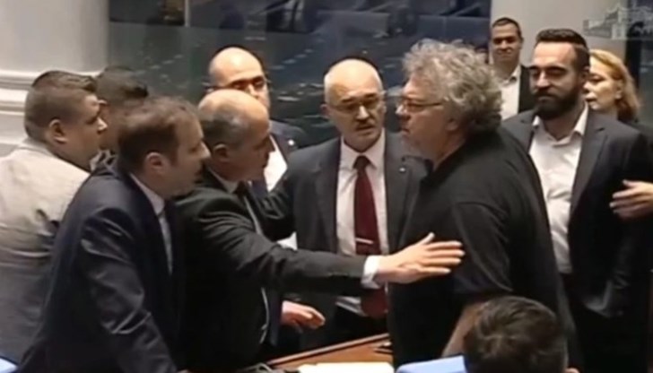 ПП-ДБ и "Възраждане" стигнаха почти до бой