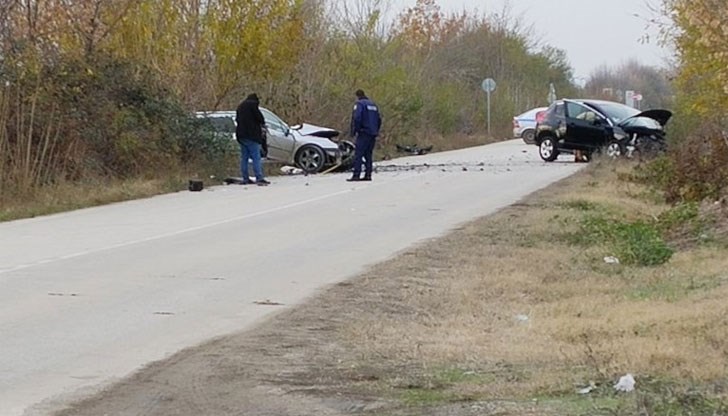 Инцидентът затвори движението по пътя