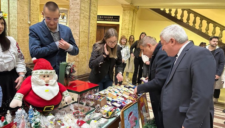 Със събраните средства студентите ще подкрепят каузата на Lions club north за закупуването на авторефрактометър